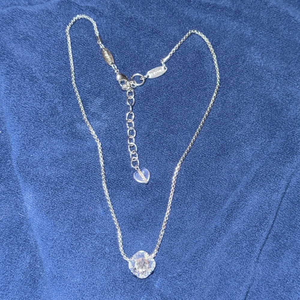Sabika!! Classic clear stone necklace